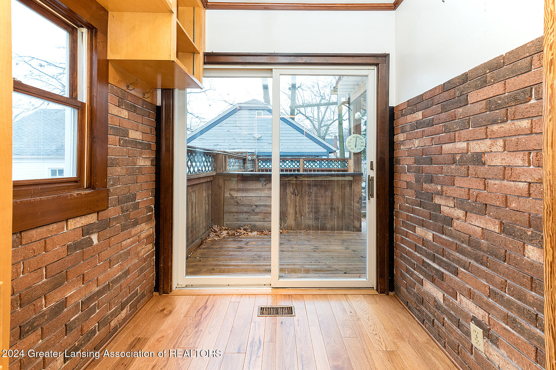 607 Division Street