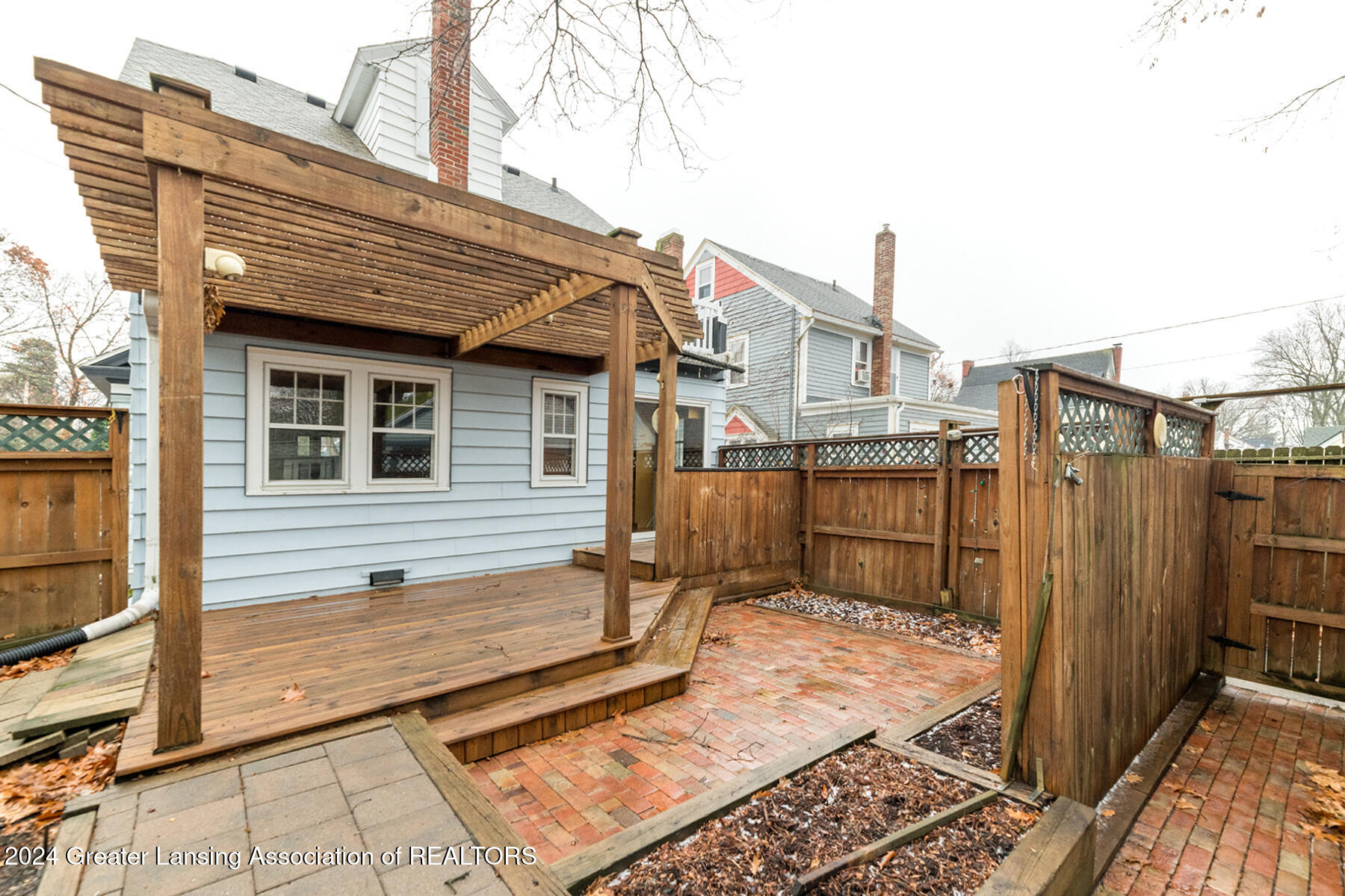 607 Division Street