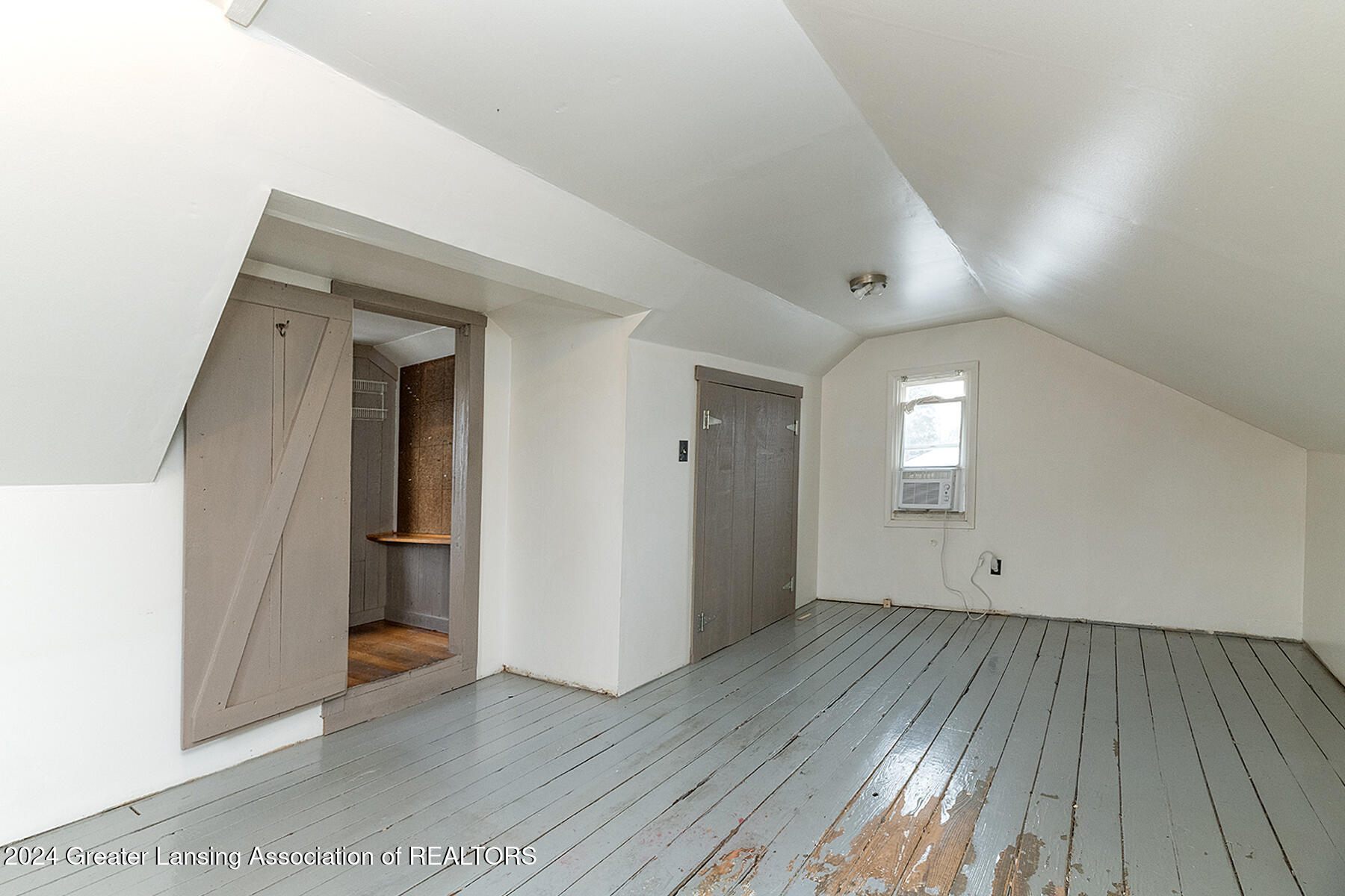 607 Division Street