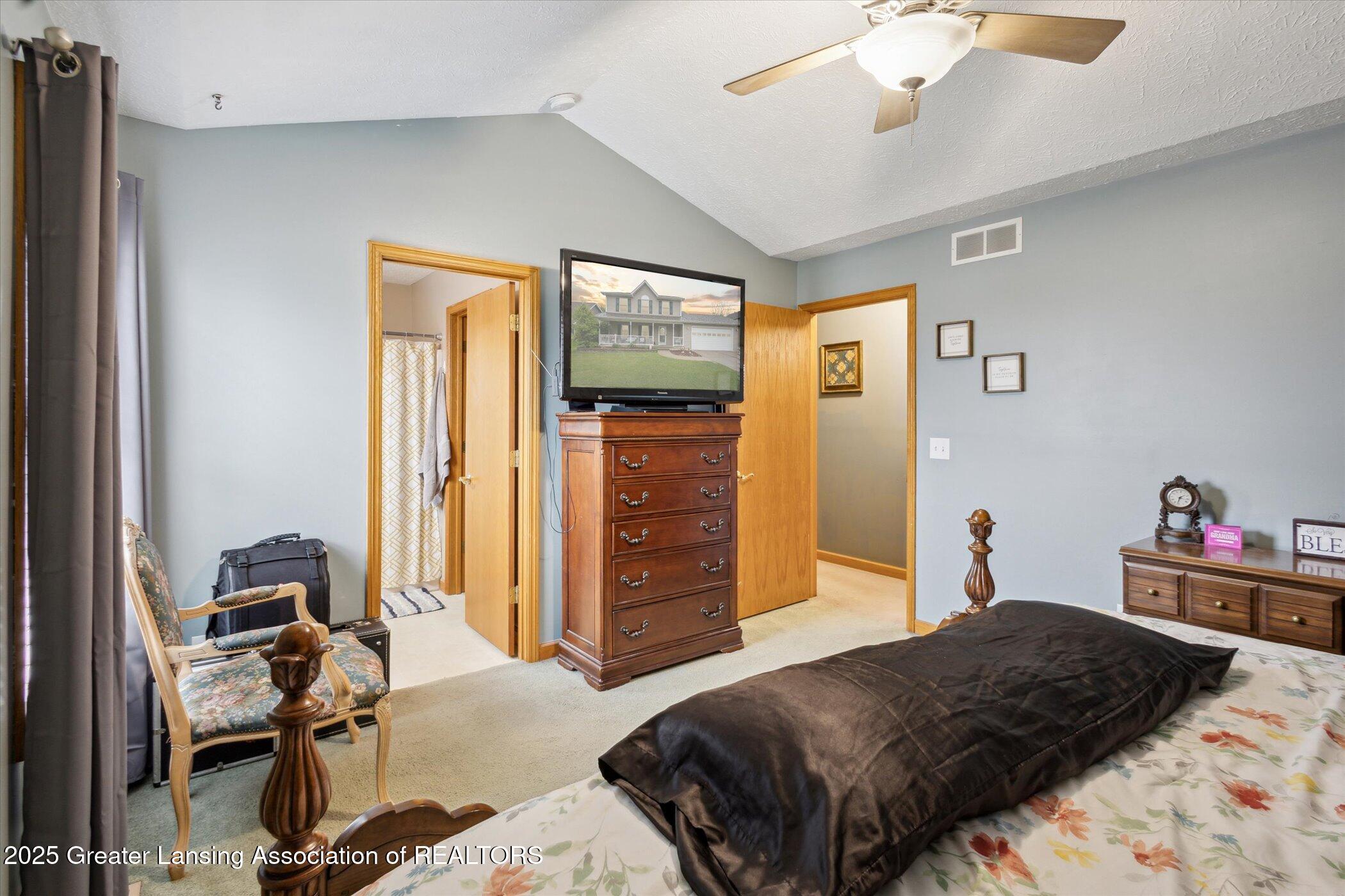 1548 Holbrook Drive