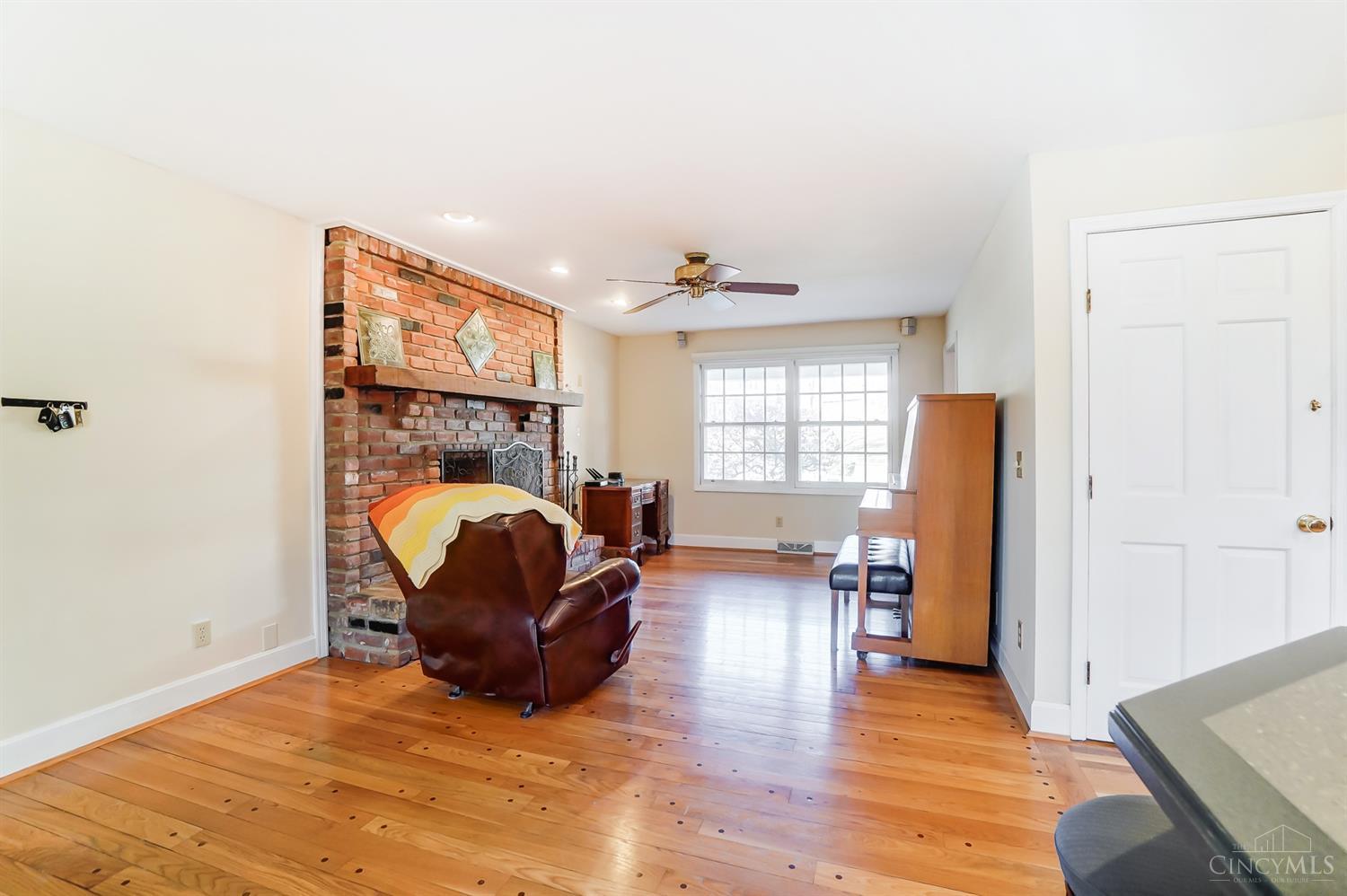 7995 Executive Court