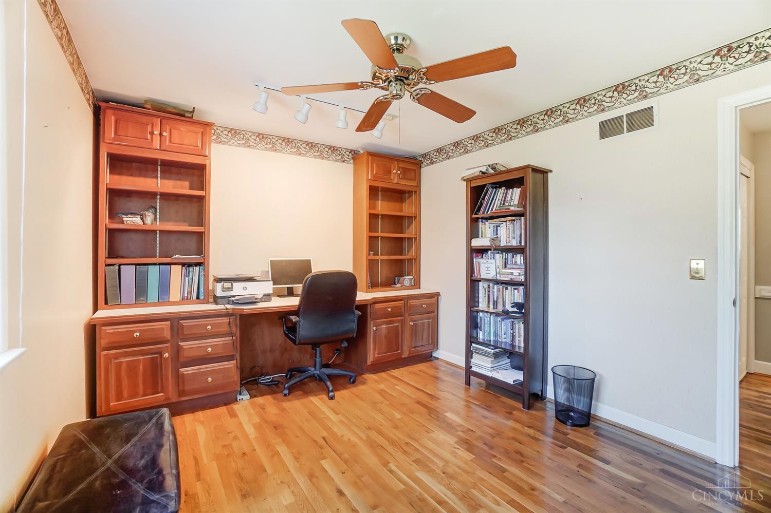 7995 Executive Court