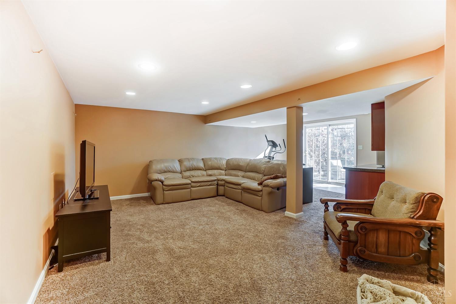 7995 Executive Court