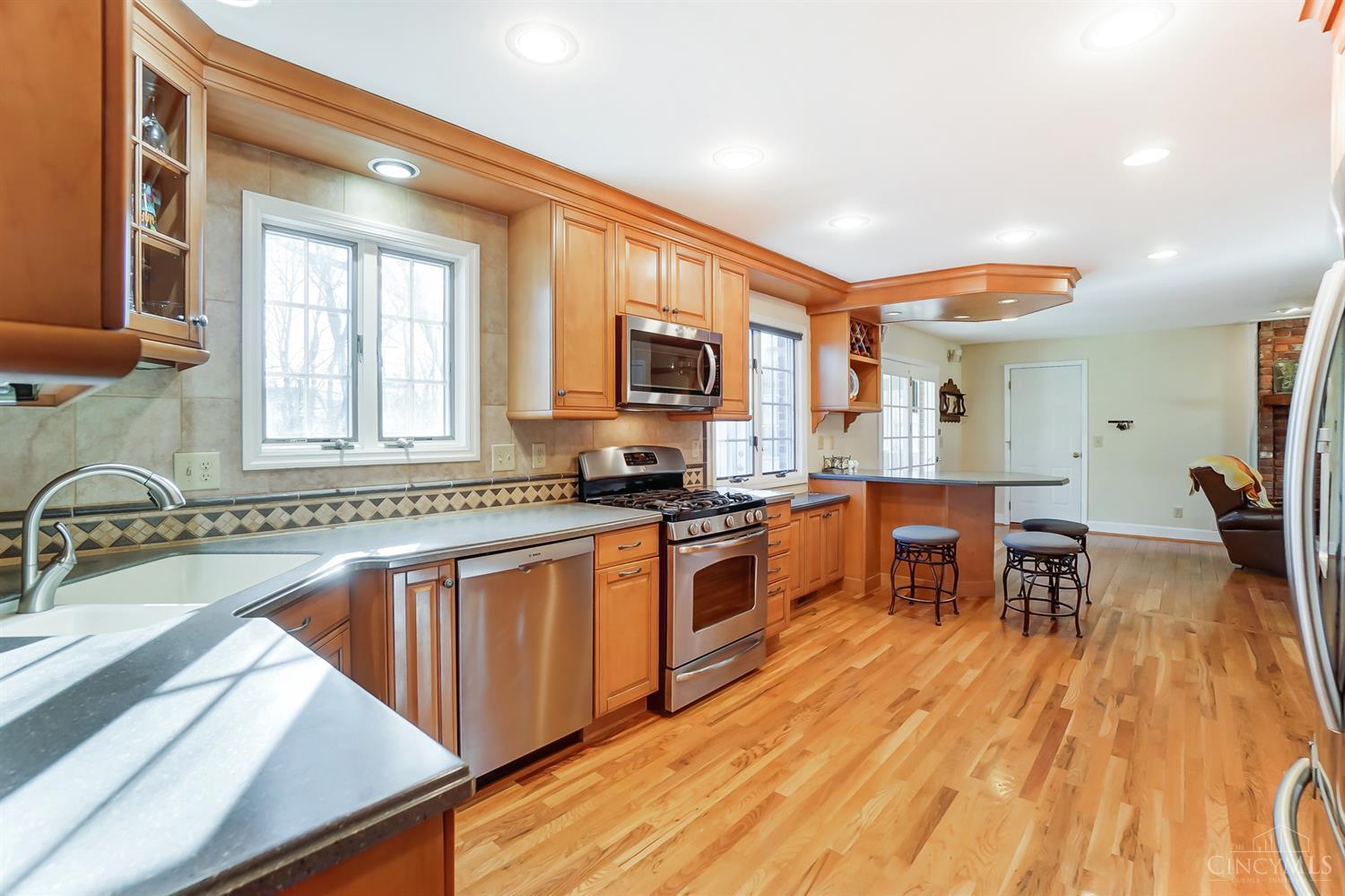 7995 Executive Court