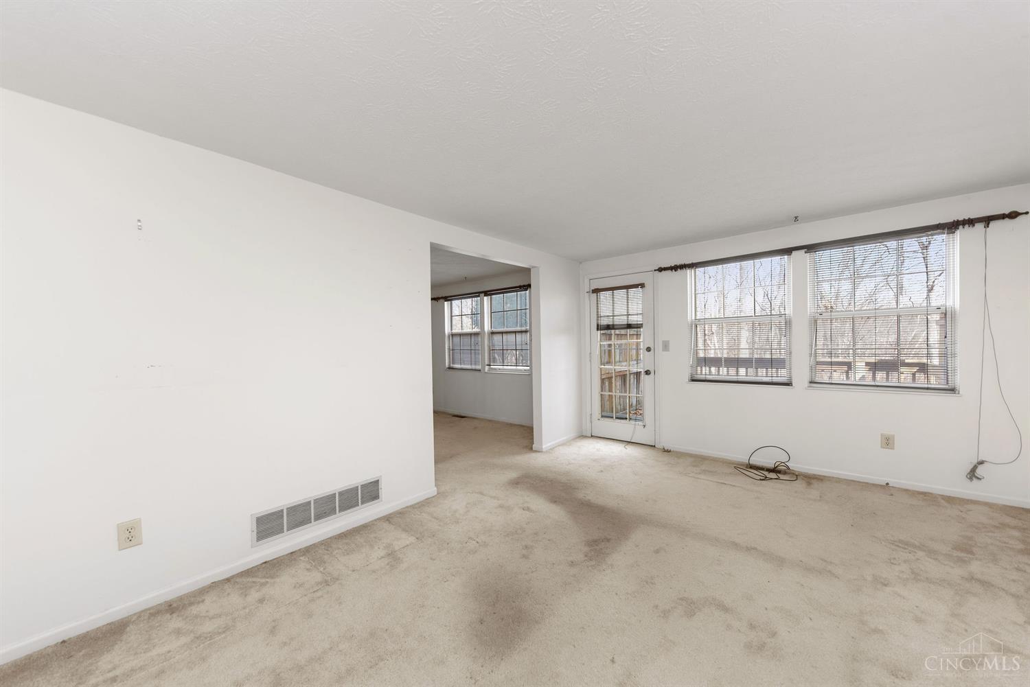 876 Woodlyn Drive 112