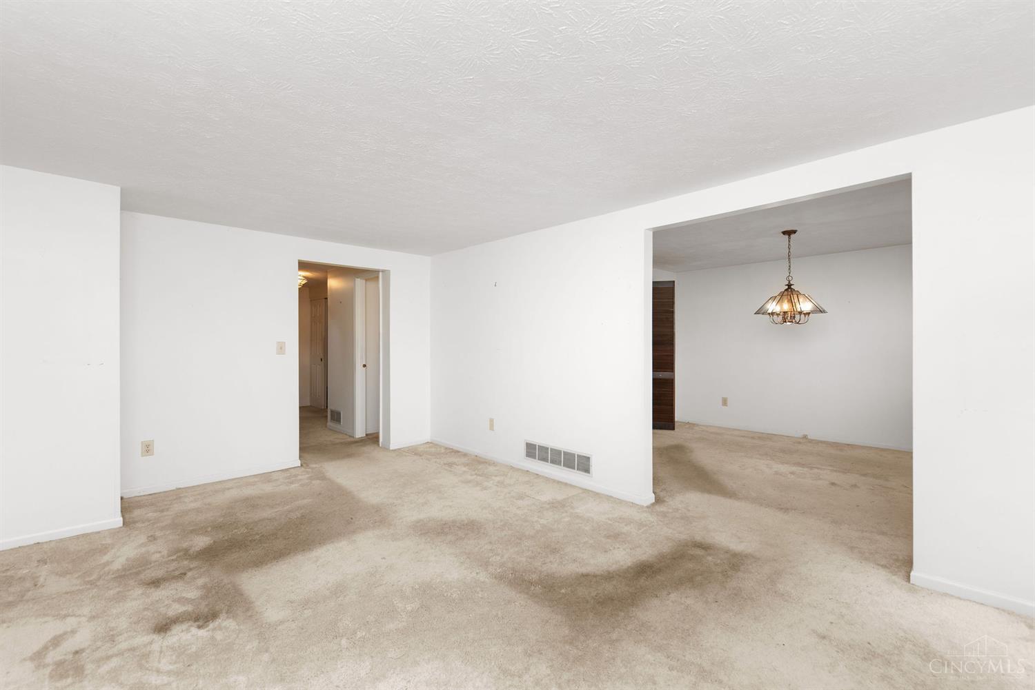 876 Woodlyn Drive 112