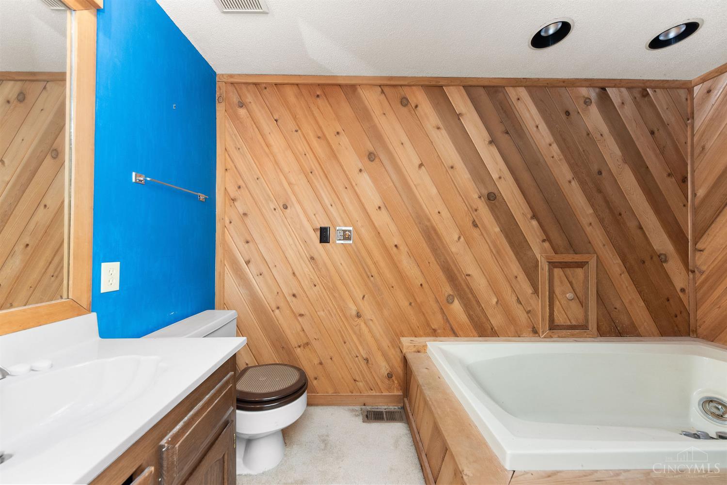 876 Woodlyn Drive 112