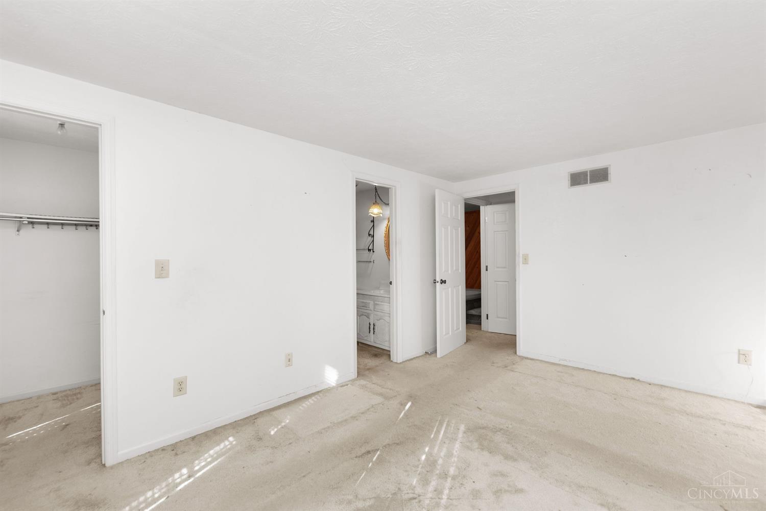 876 Woodlyn Drive 112