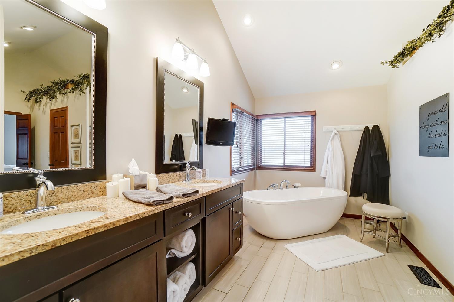 2227 Corinthian Court