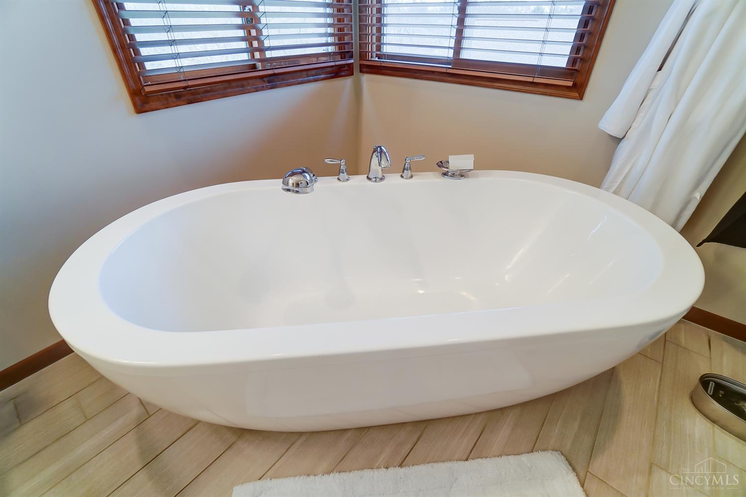 2227 Corinthian Court