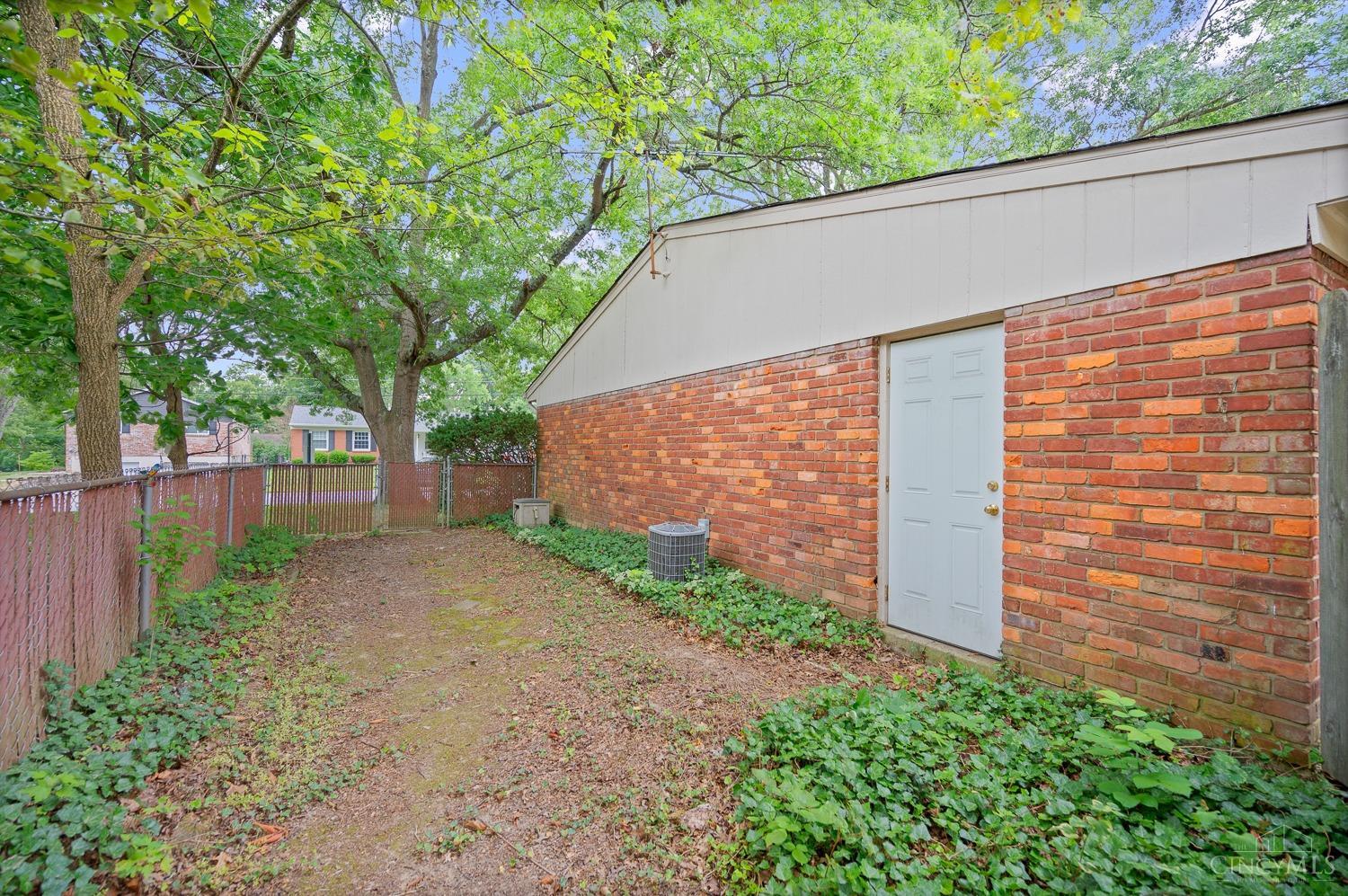 6276 Autumnleaf Lane