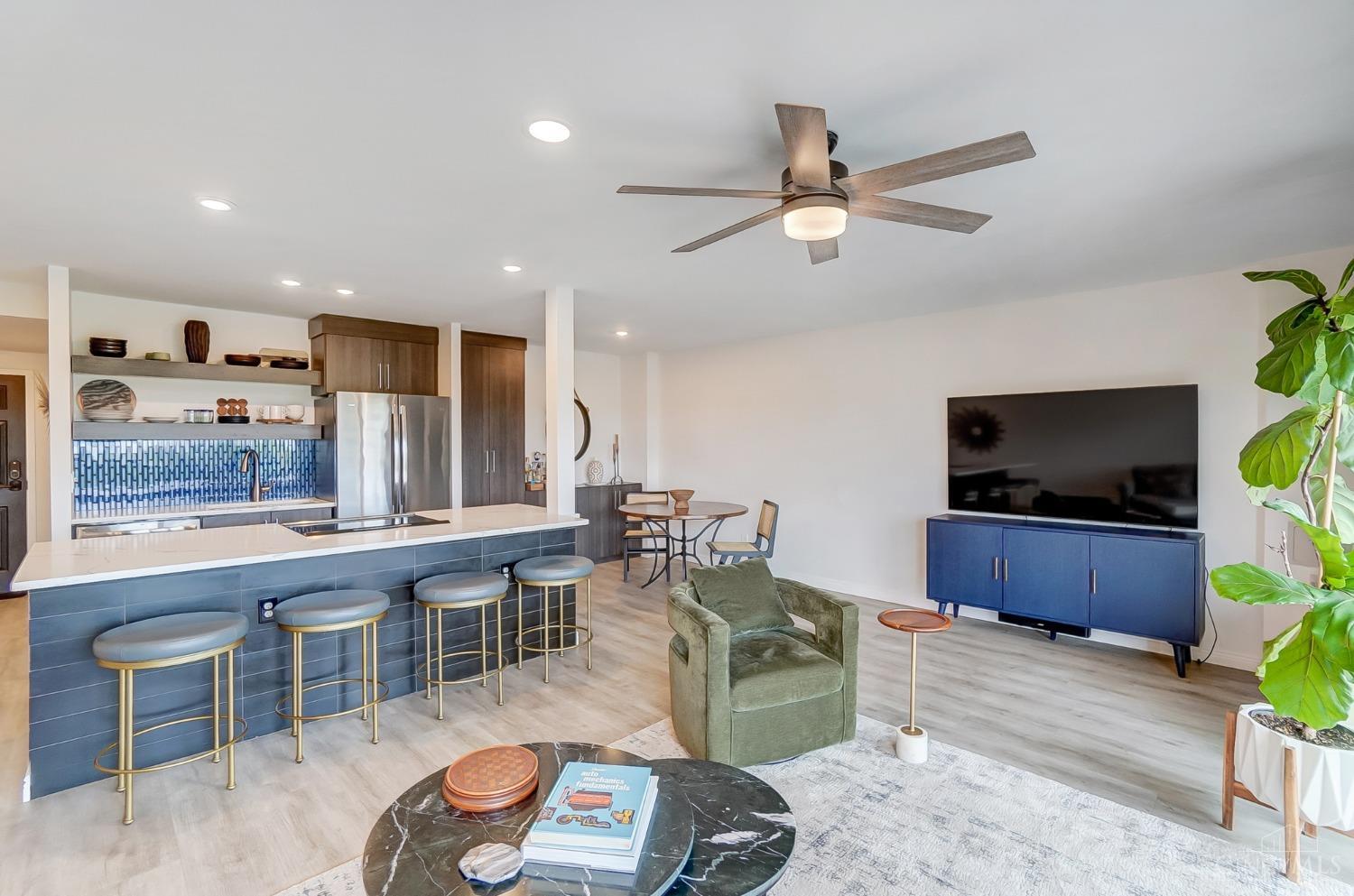 2200 Victory Parkway 1608