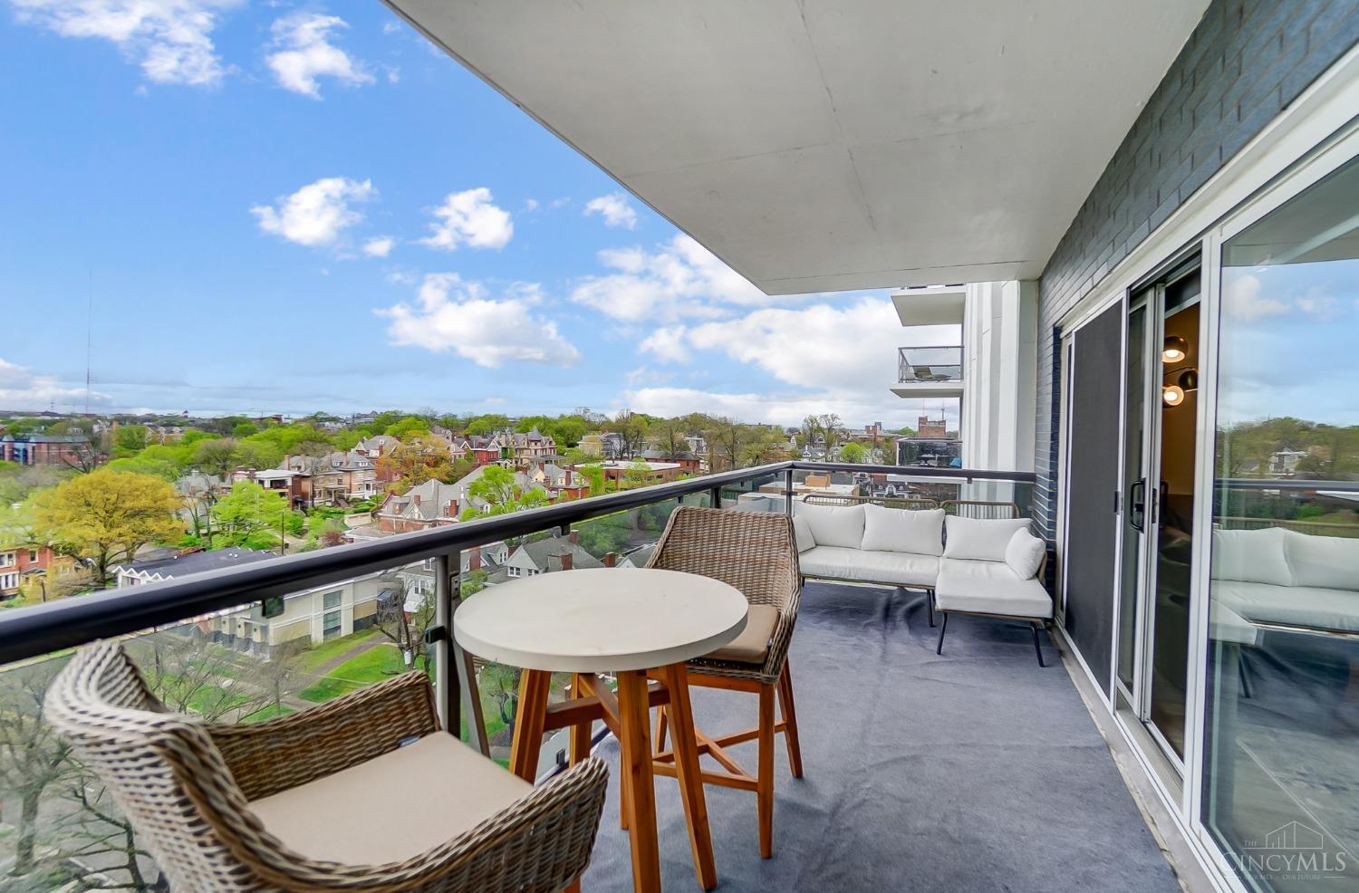 2200 Victory Parkway 1608