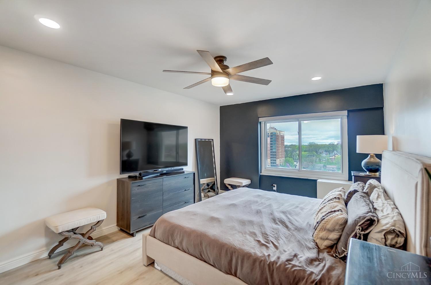 2200 Victory Parkway 1608