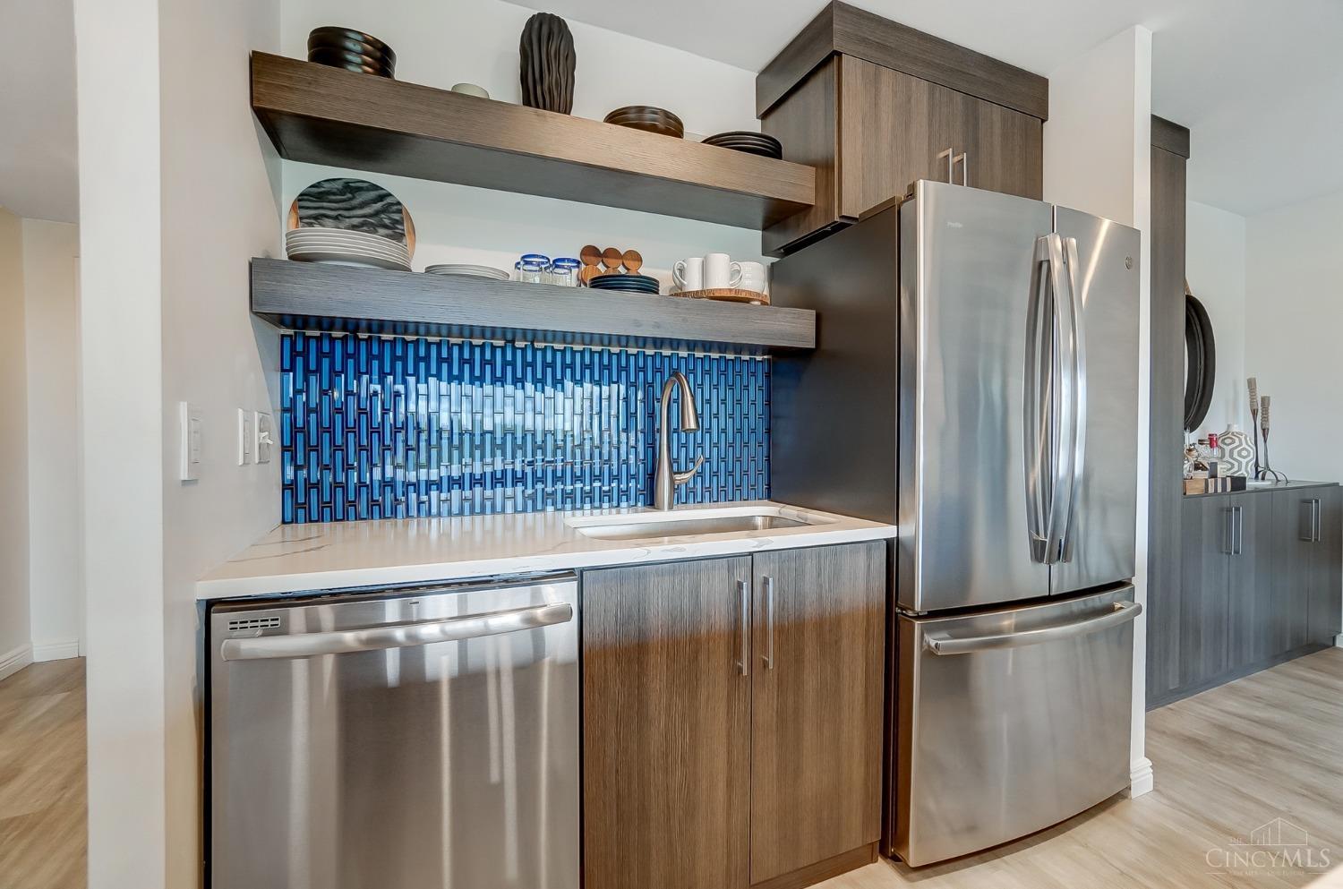 2200 Victory Parkway 1608