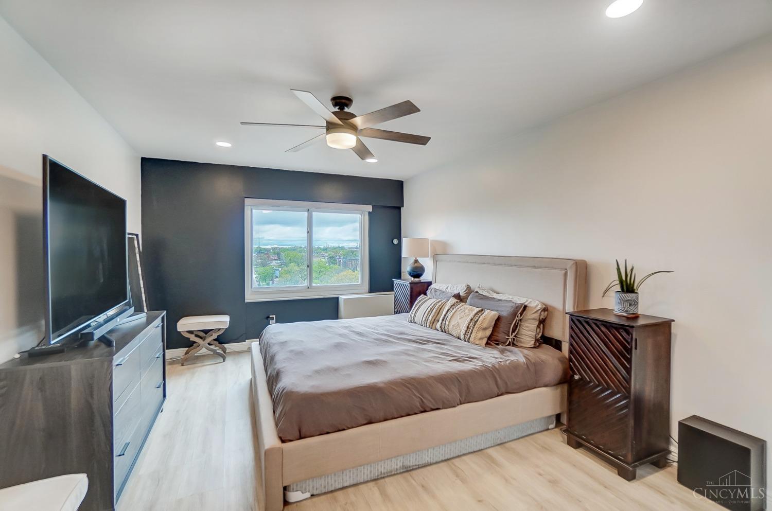 2200 Victory Parkway 1608