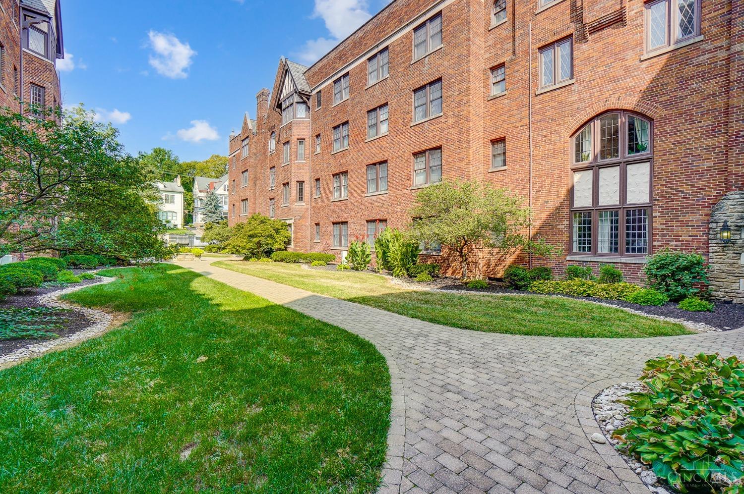 2324 Park Avenue 36