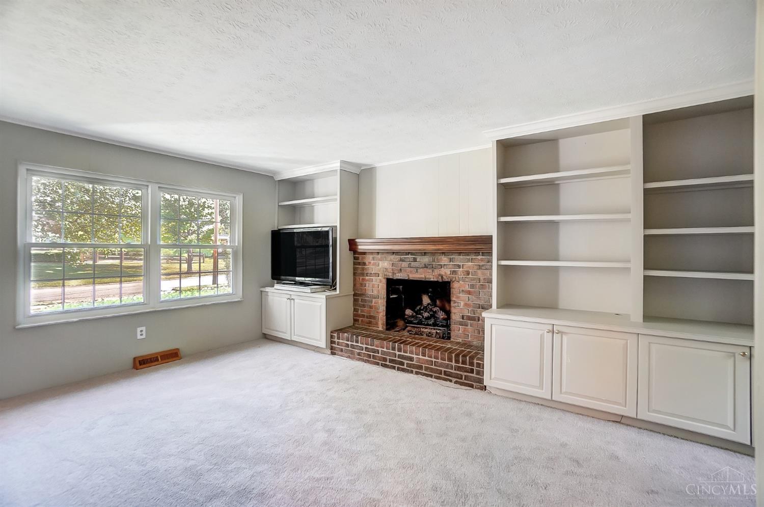 1927 Lady Ellen Drive