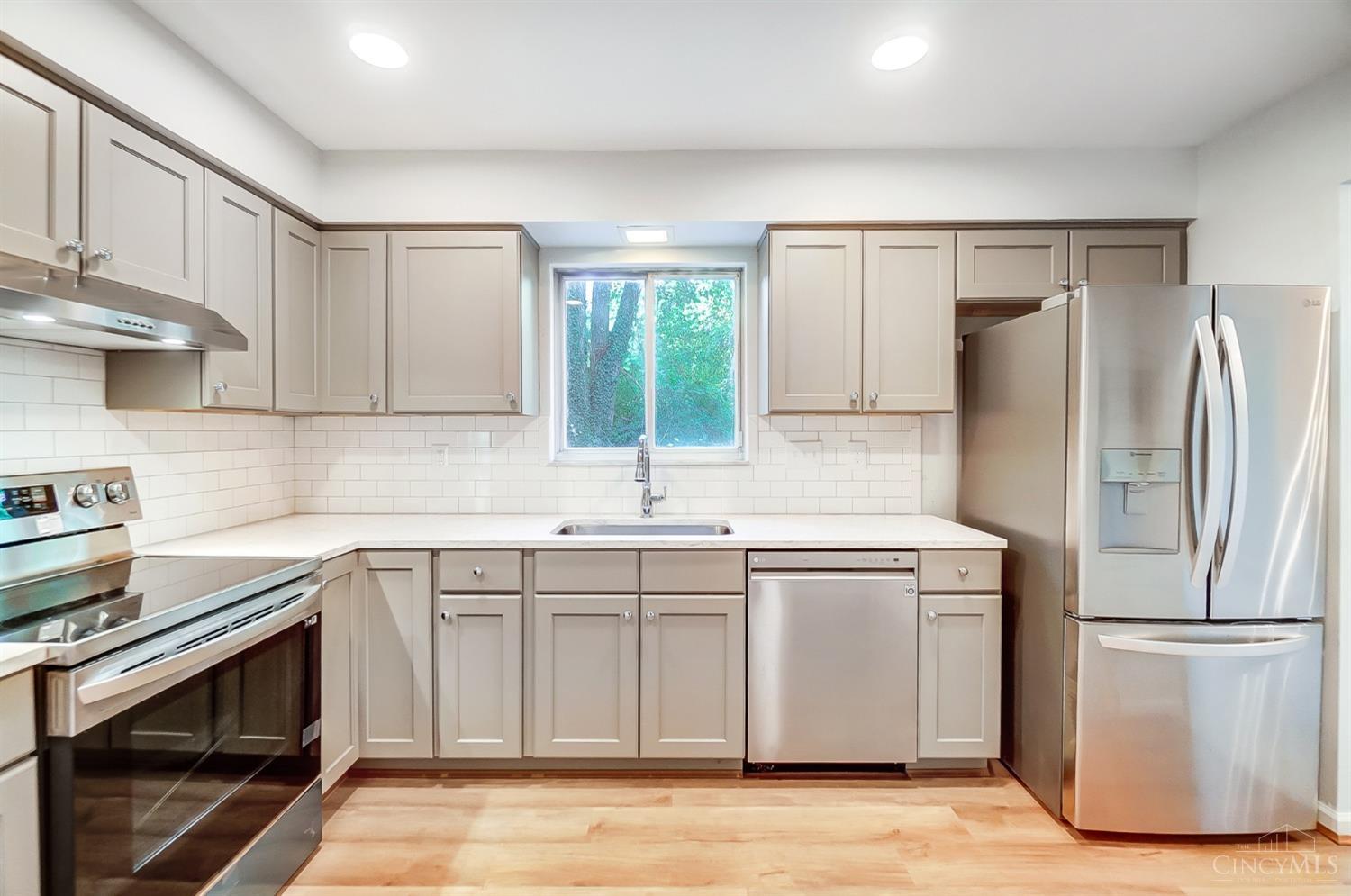 1927 Lady Ellen Drive