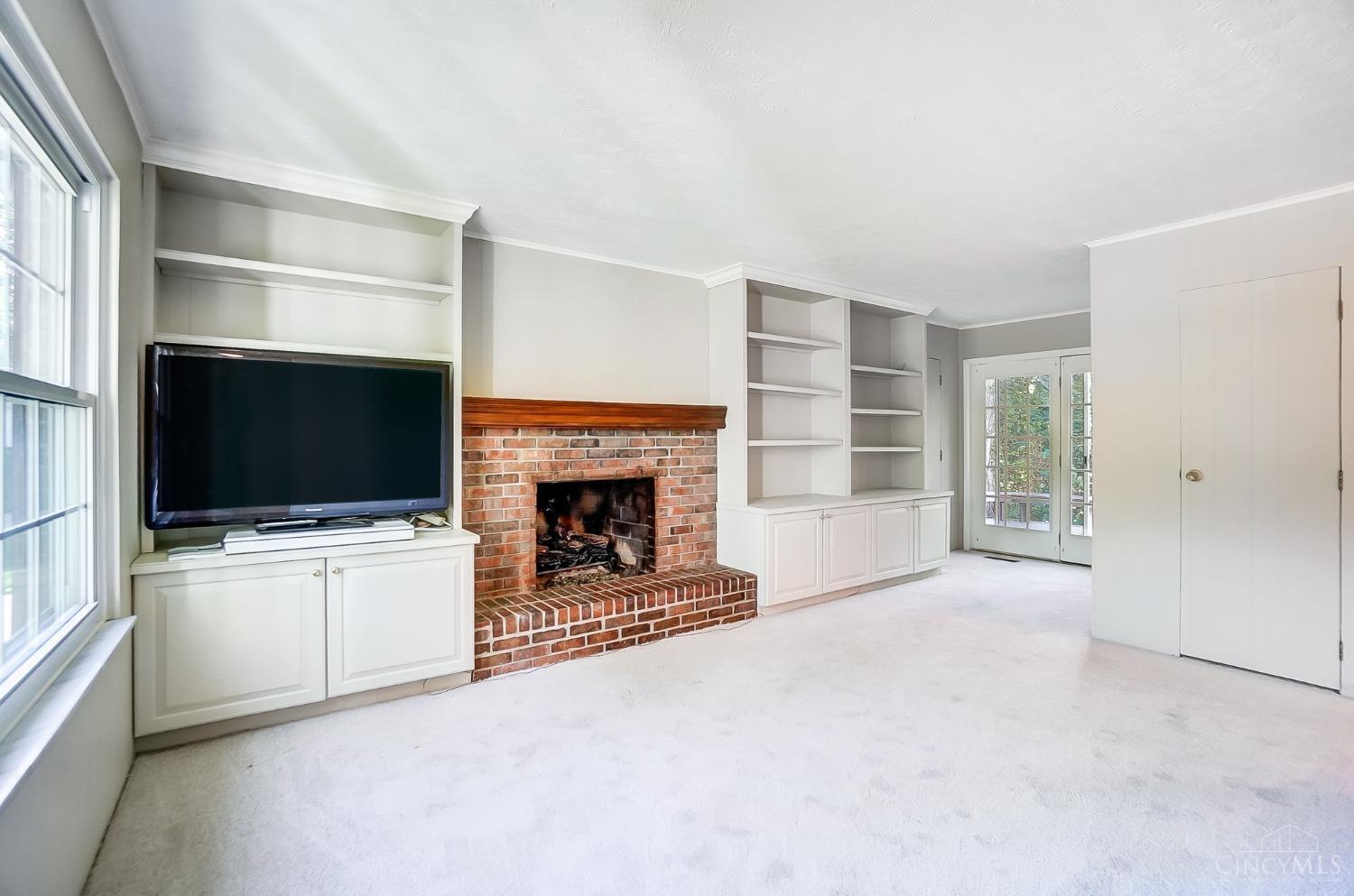 1927 Lady Ellen Drive