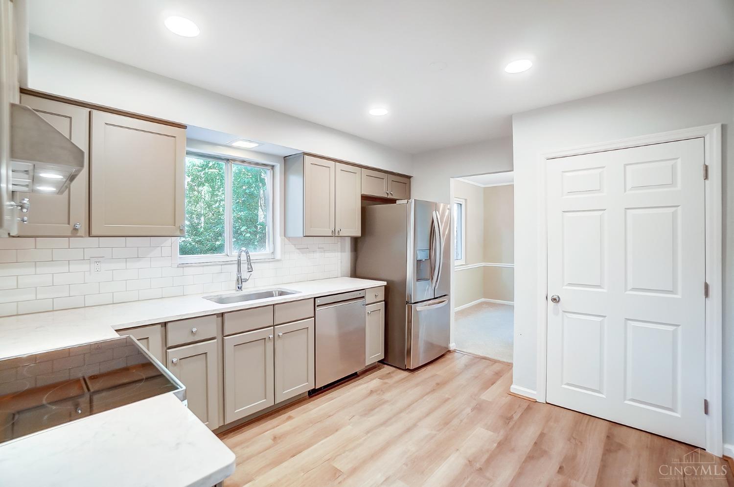 1927 Lady Ellen Drive