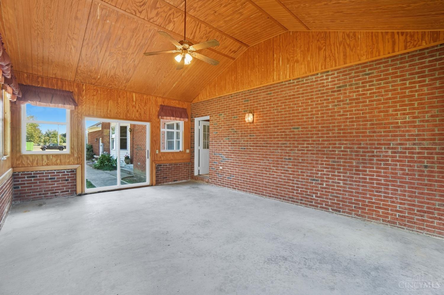 4843 Benton Road