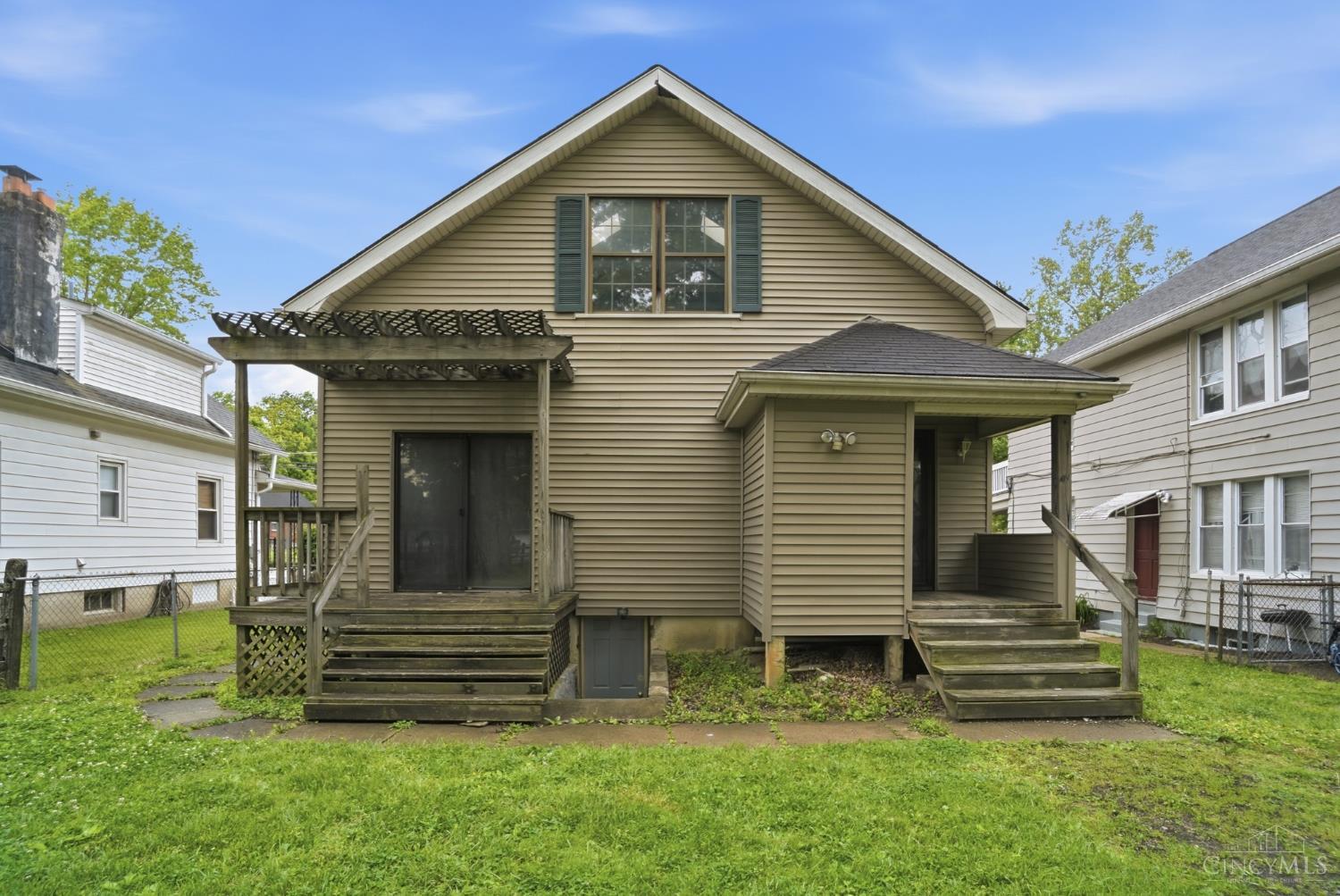 1414 Beacon