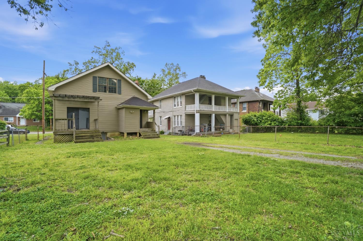 1414 Beacon