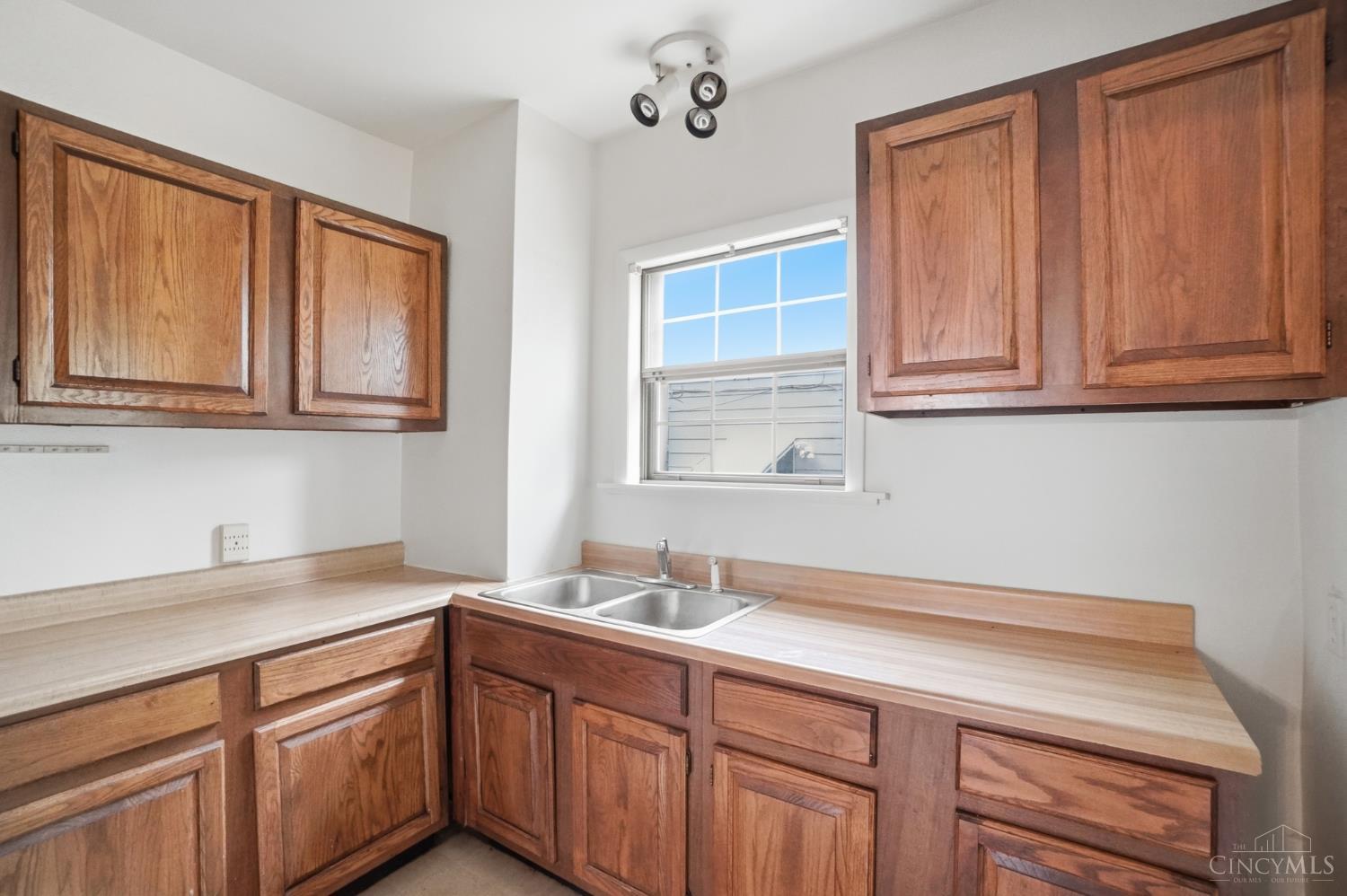 1414 Beacon