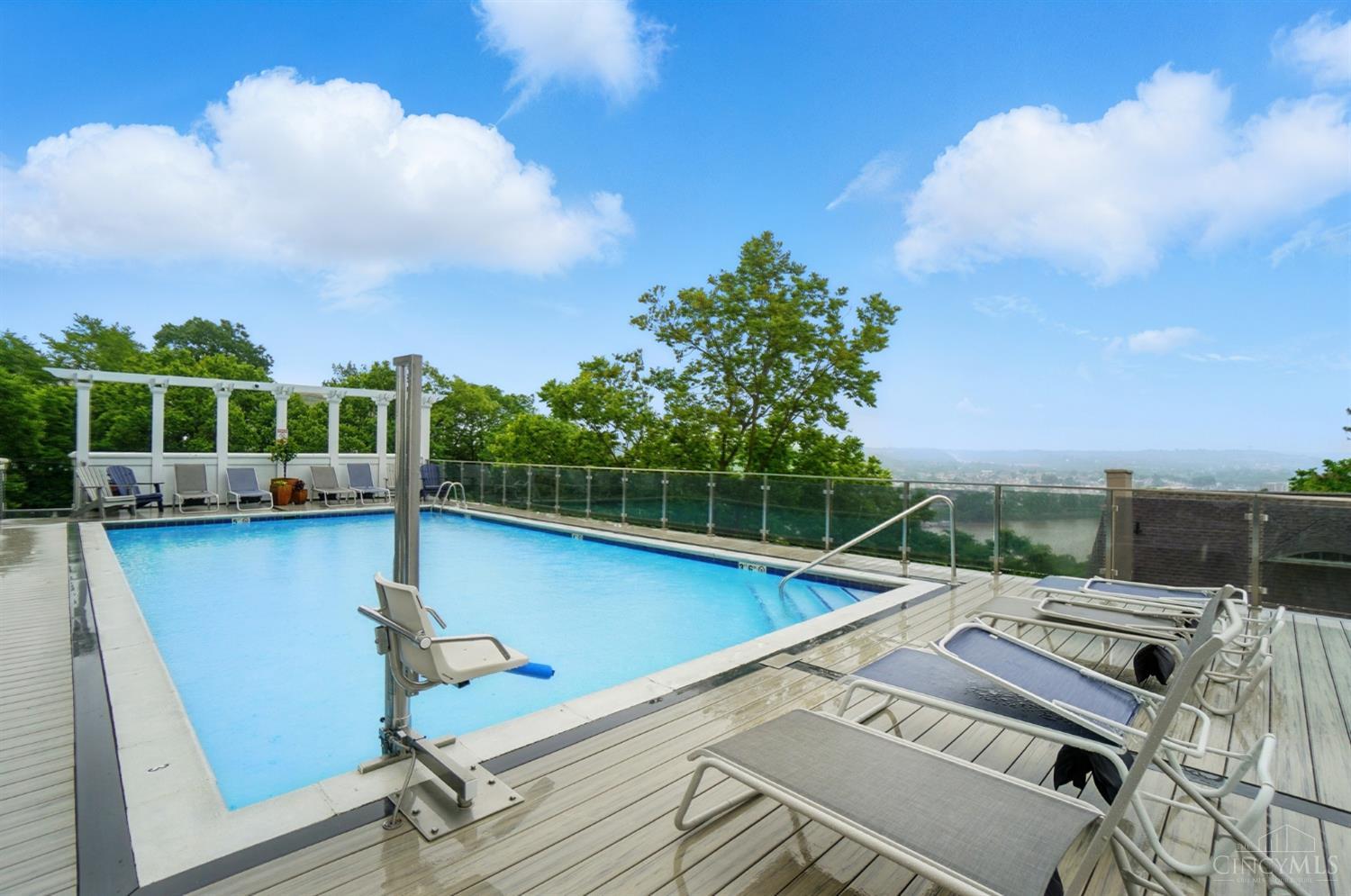 2200 Victory Parkway Unit: 1601