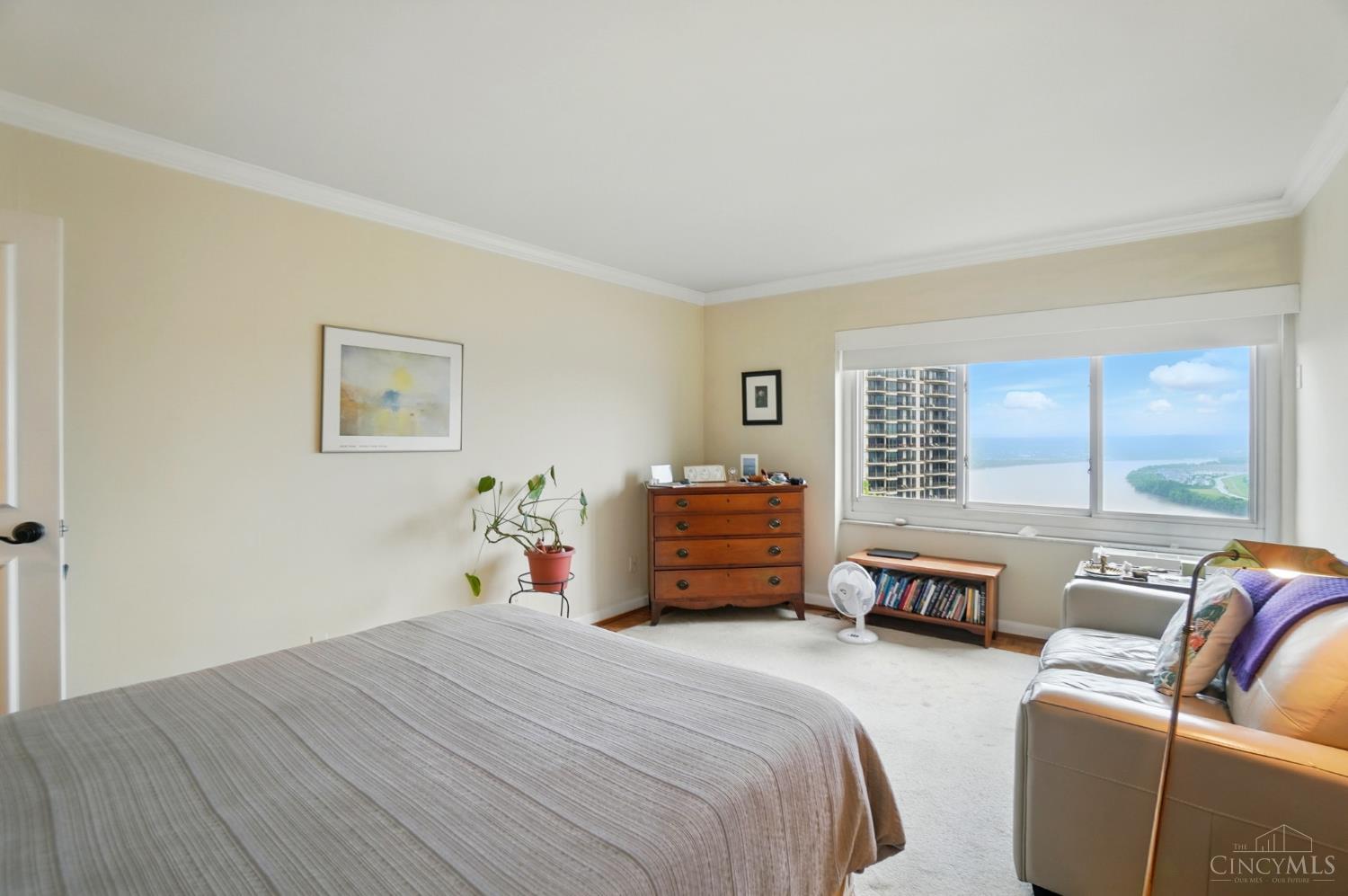 2200 Victory Parkway Unit: 1601