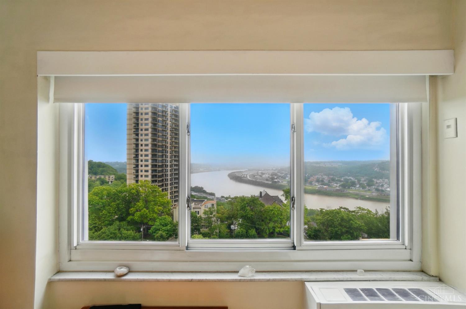 2200 Victory Parkway Unit: 1601