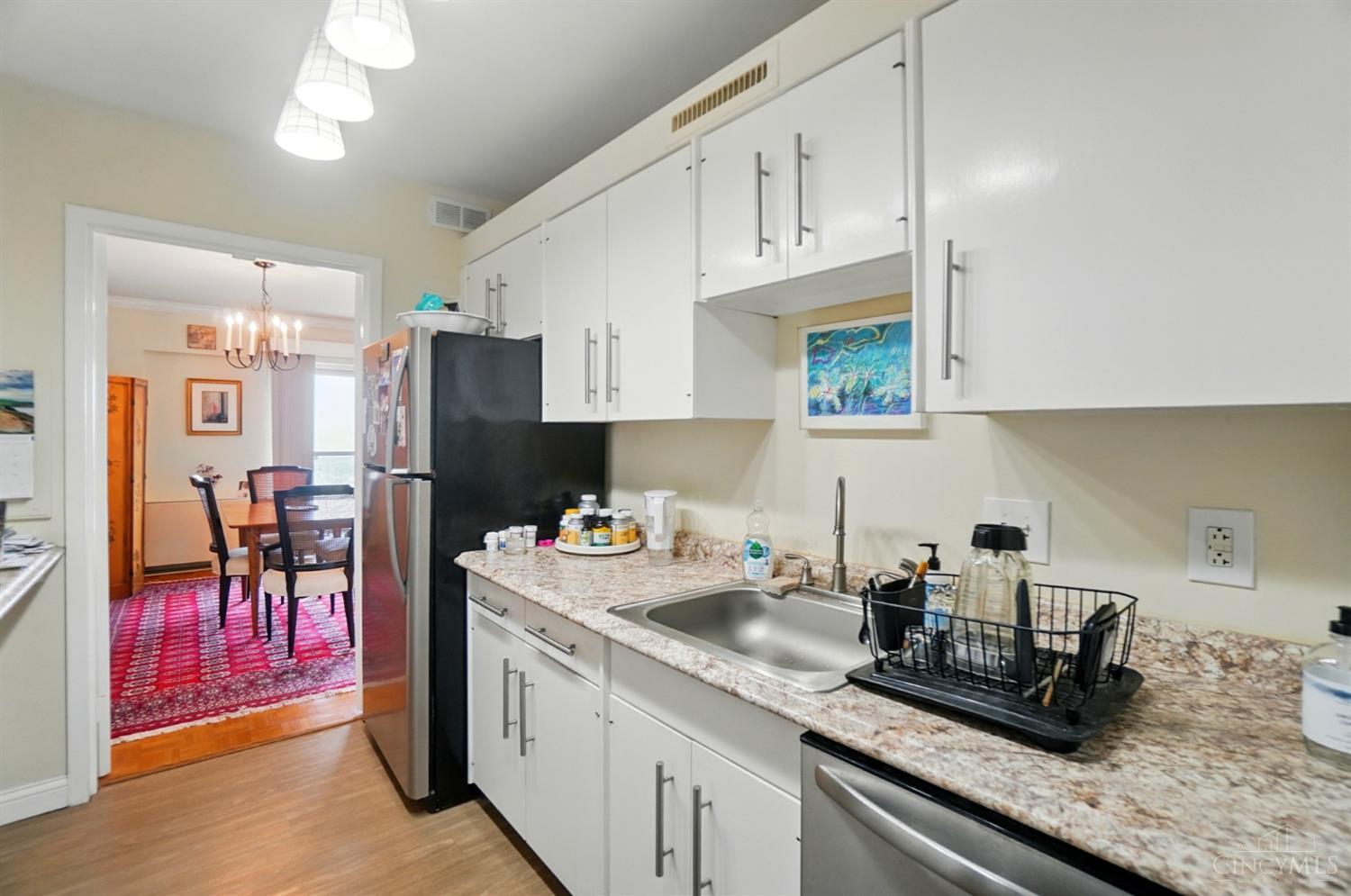 2200 Victory Parkway Unit: 1601