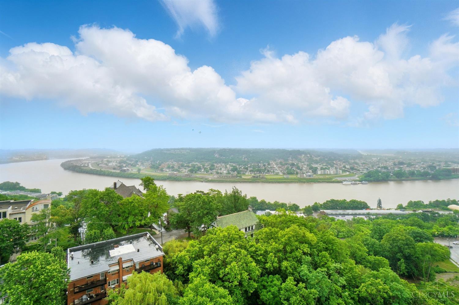 2200 Victory Parkway Unit: 1601