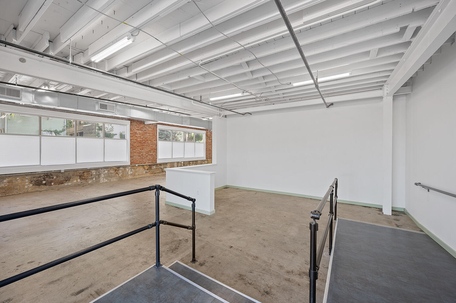 315 E 15th Street, B