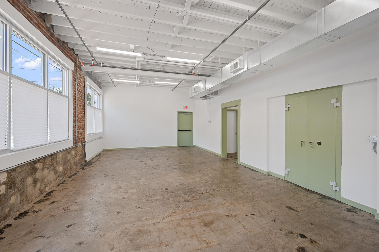 315 E 15th Street, B