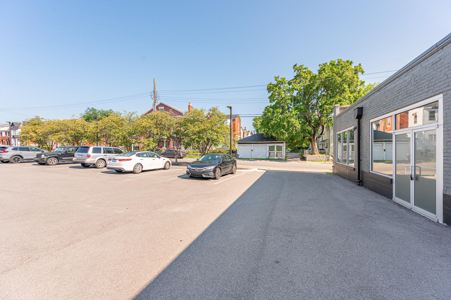 315 E 15th Street, B