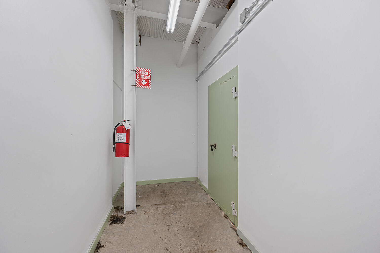 315 E 15th Street, B