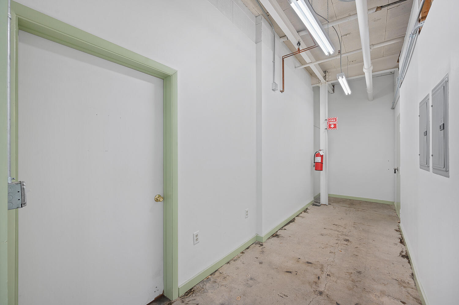 315 E 15th Street, B