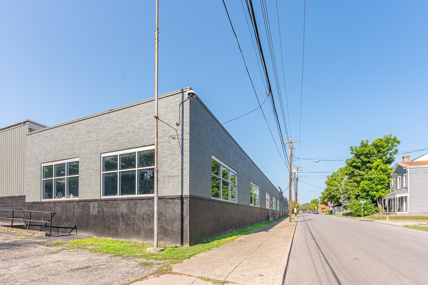 315 E 15th Street, B