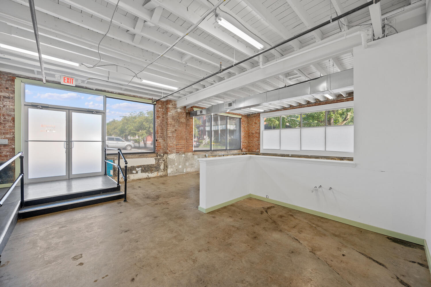 315 E 15th Street, B