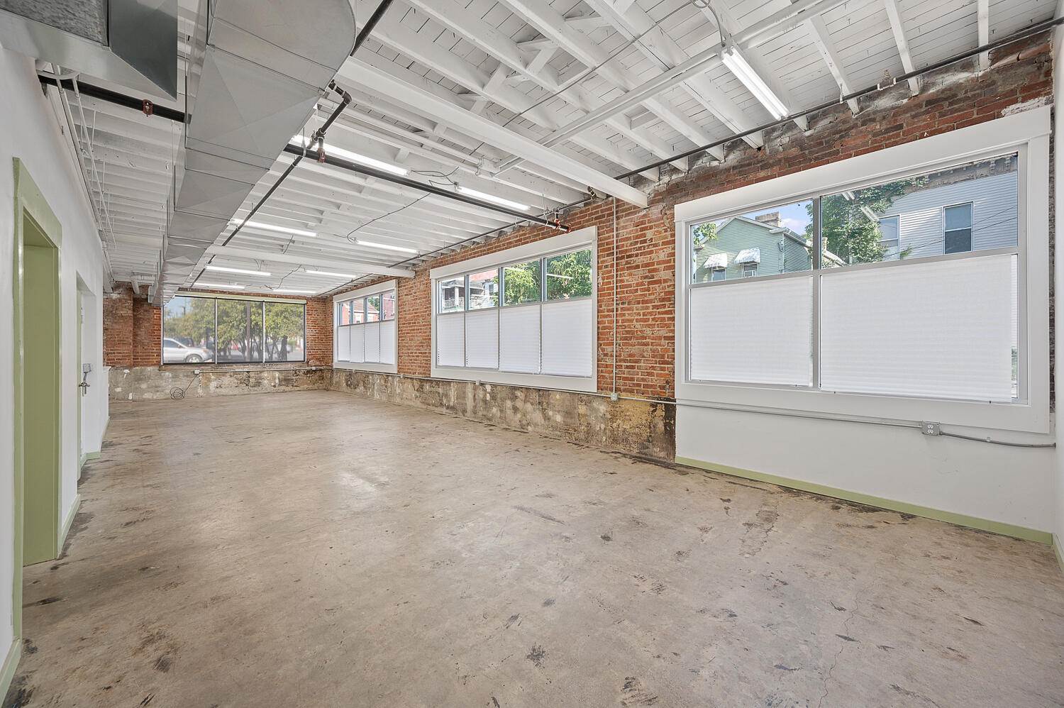 315 E 15th Street, B