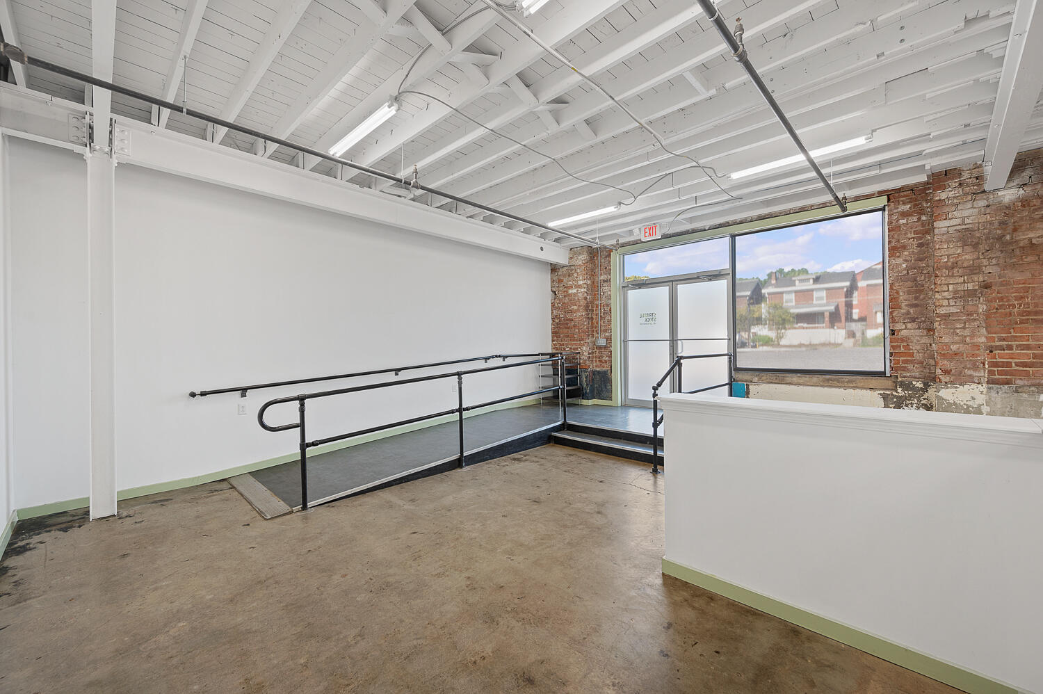 315 E 15th Street, B
