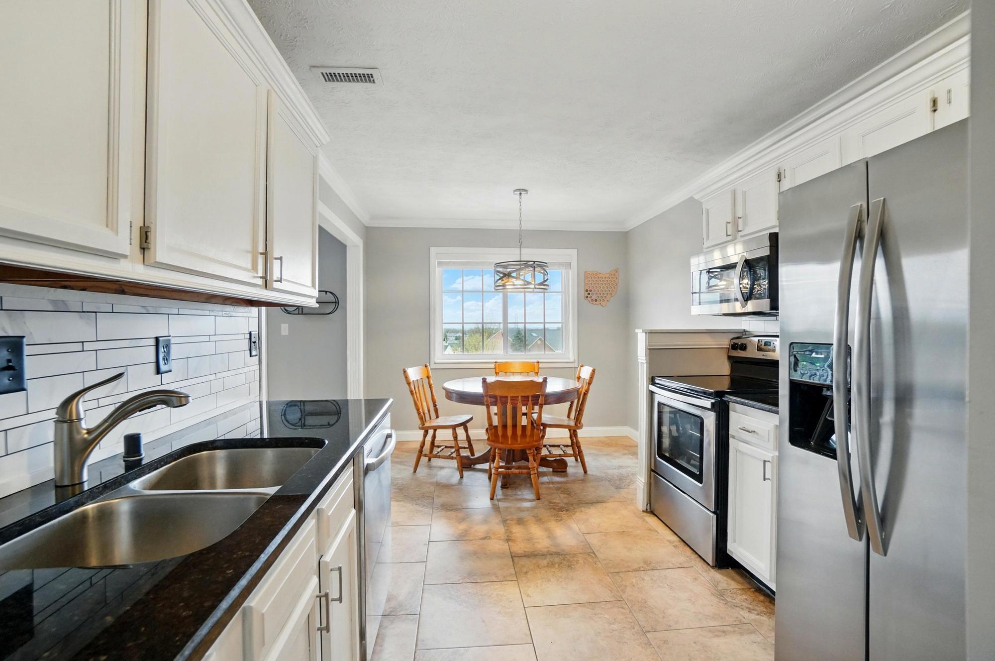 3 Highland Meadows Drive, 10