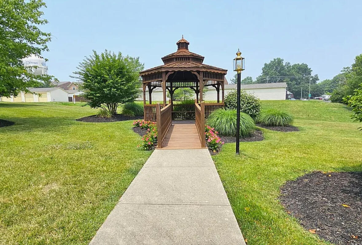 3 Highland Meadows Drive, 10