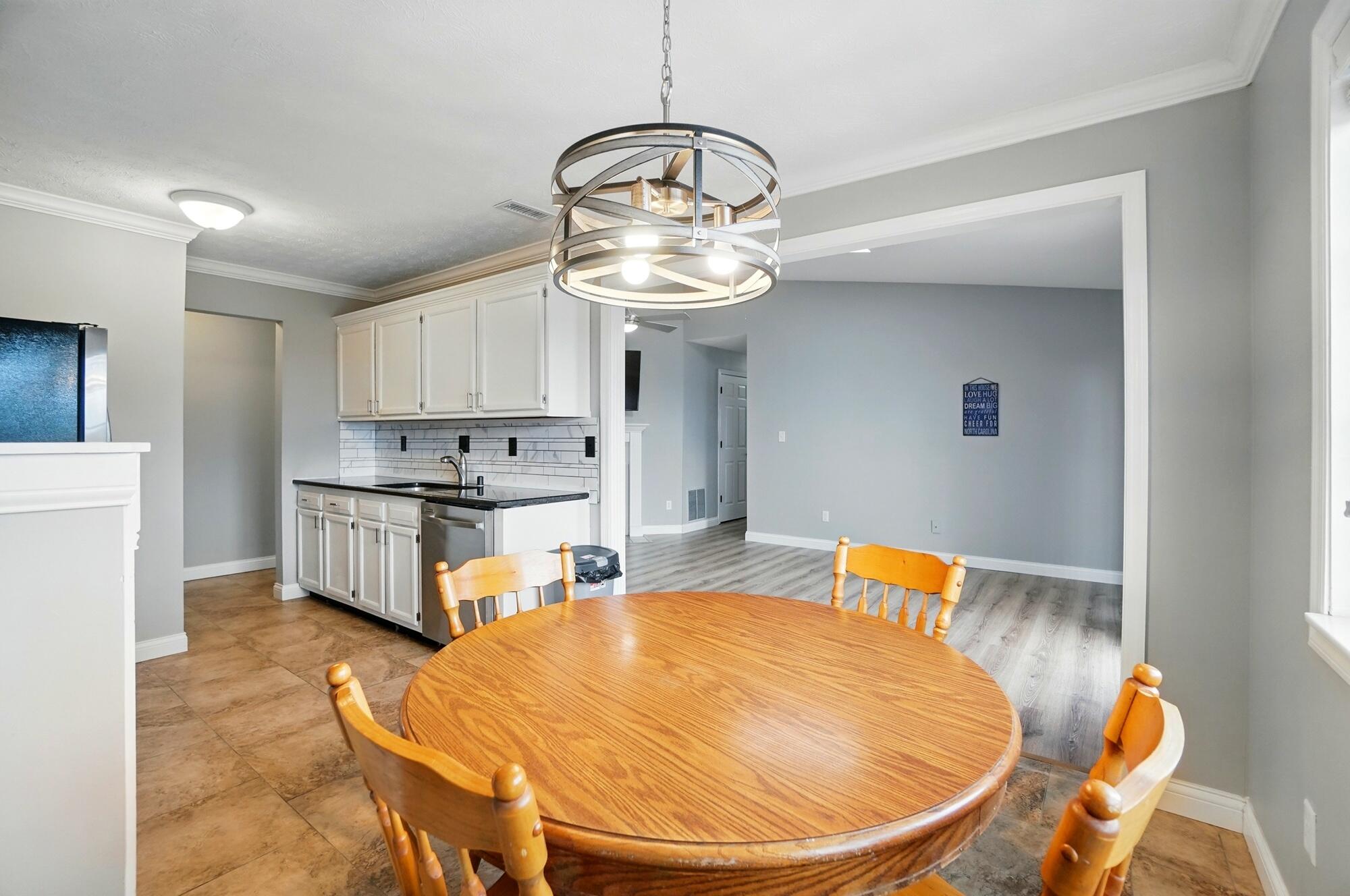 3 Highland Meadows Drive, 10