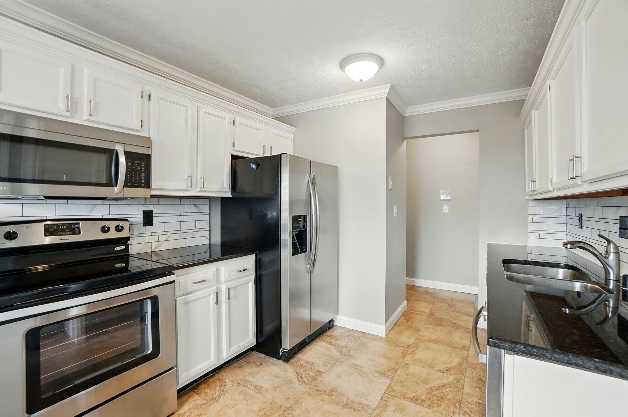 3 Highland Meadows Drive, 10