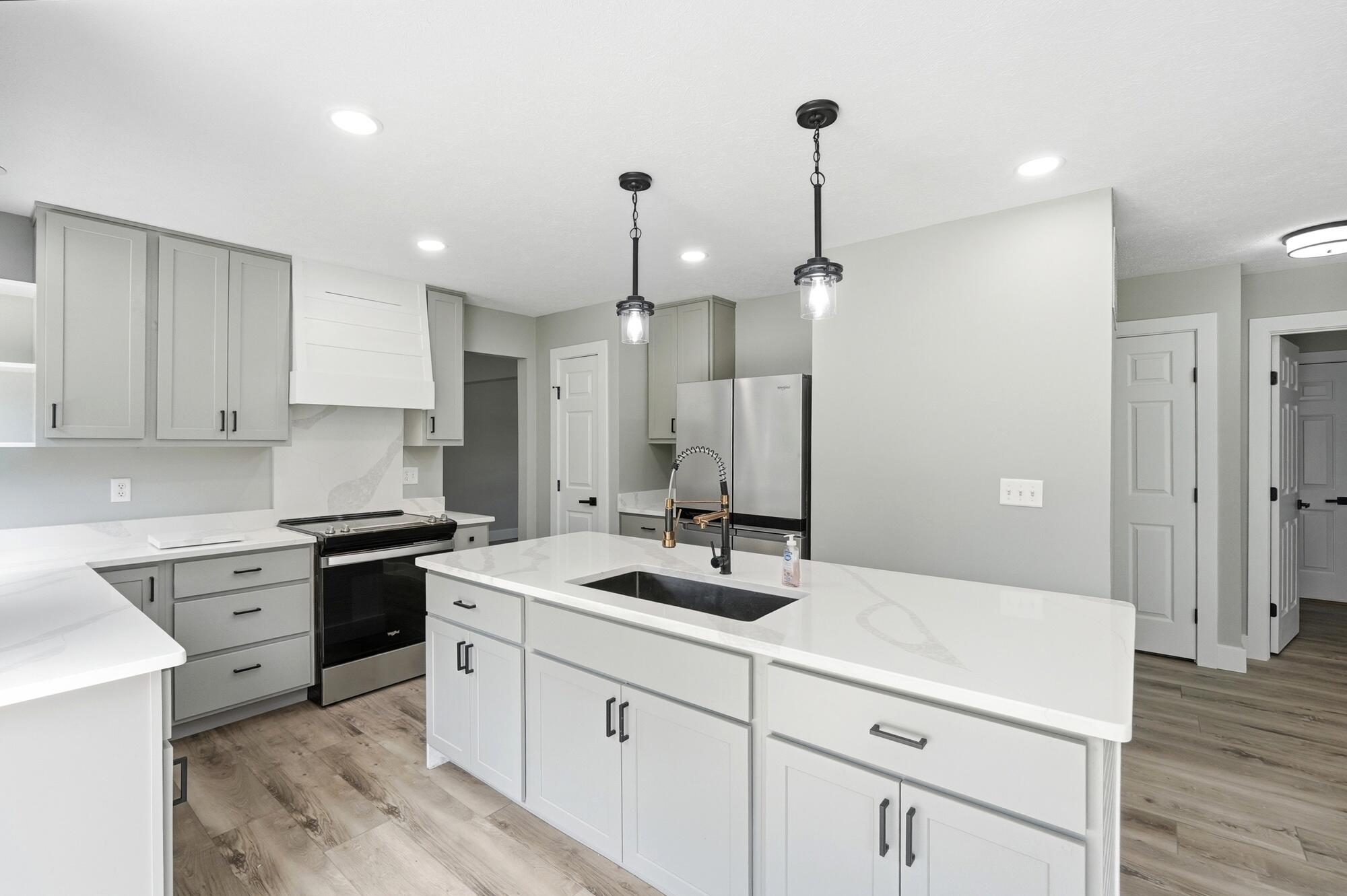 909 Surfridge Drive