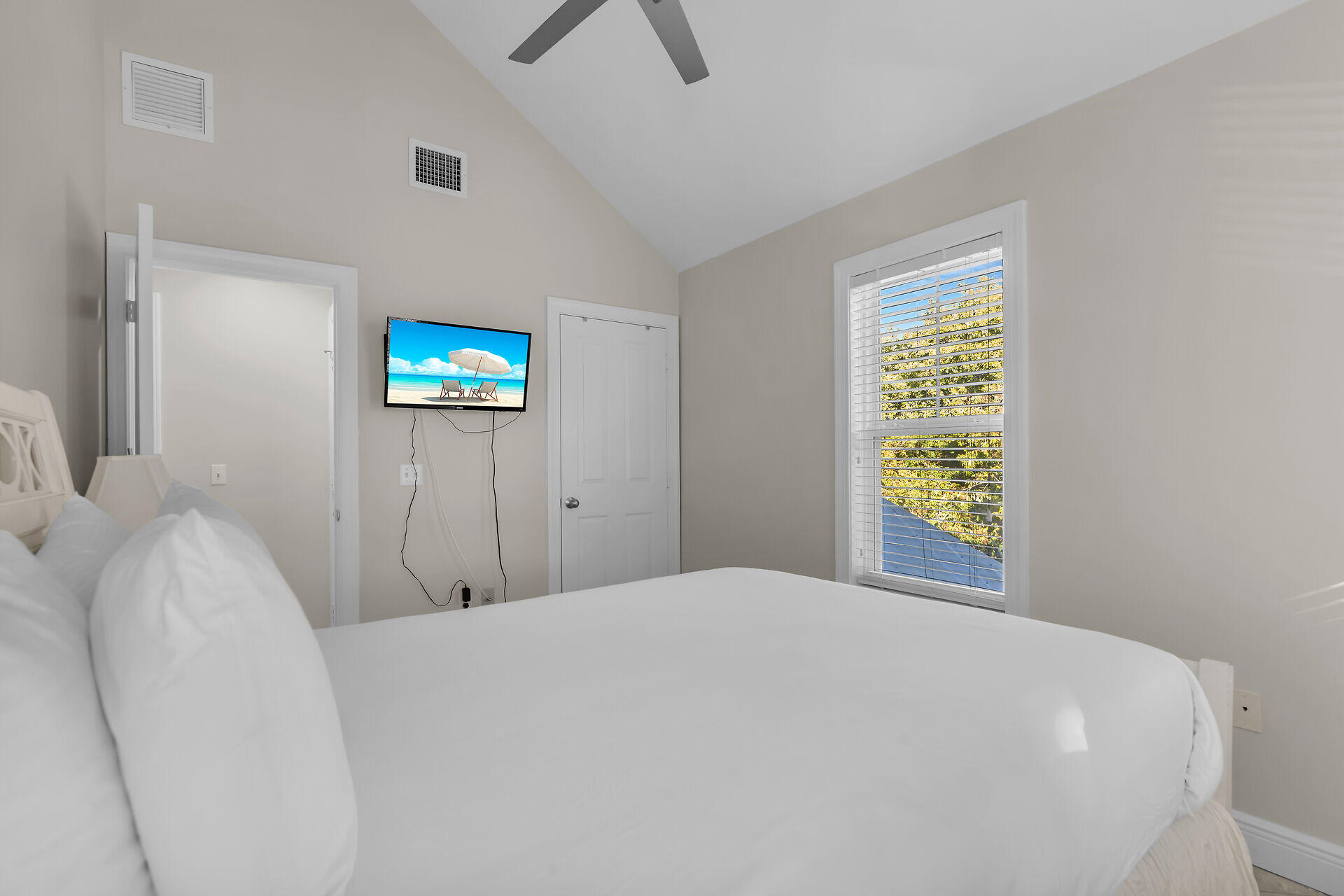 11600 1St Avenue Gulf Unit: 25