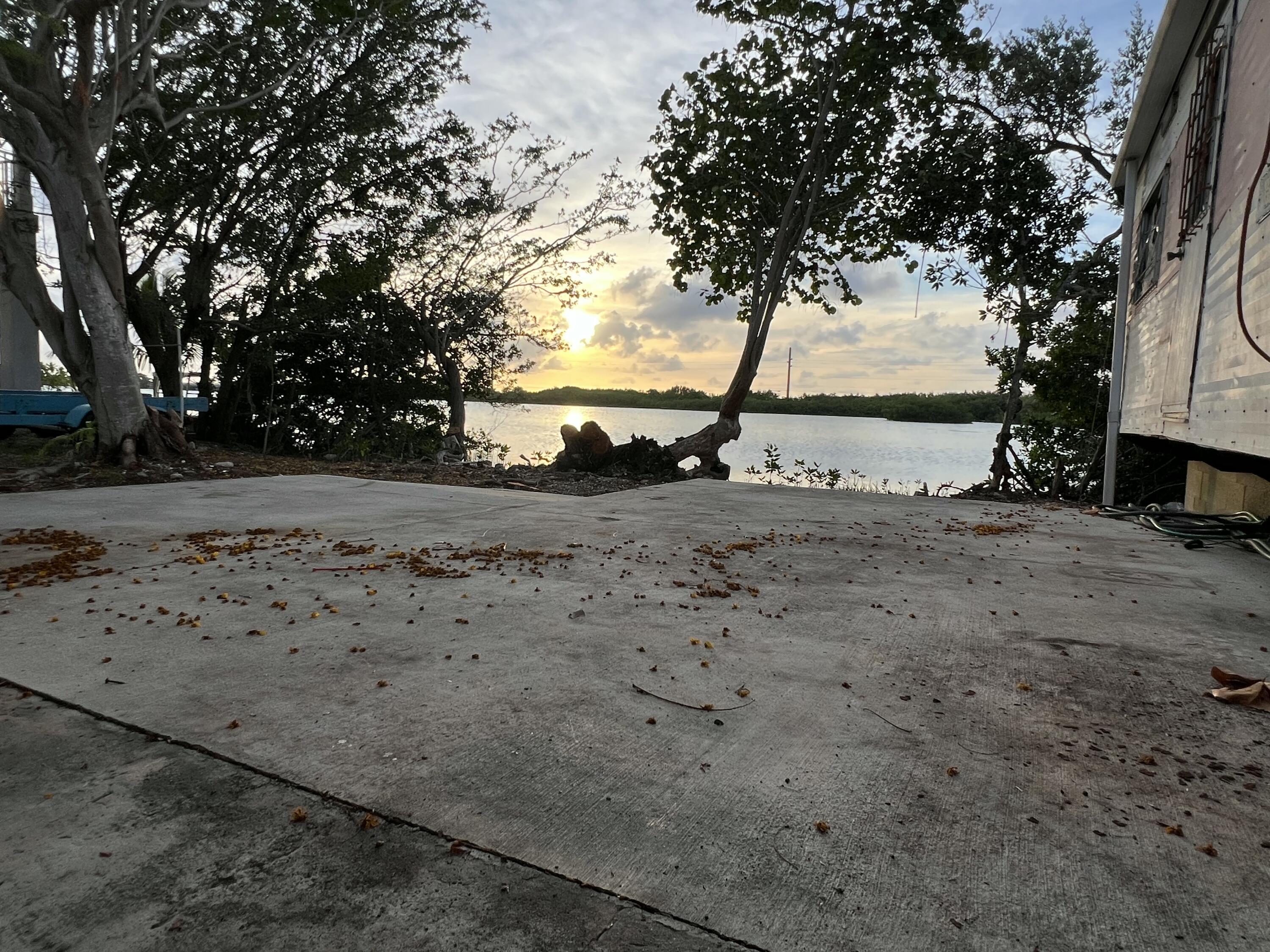 6 Beach Drive